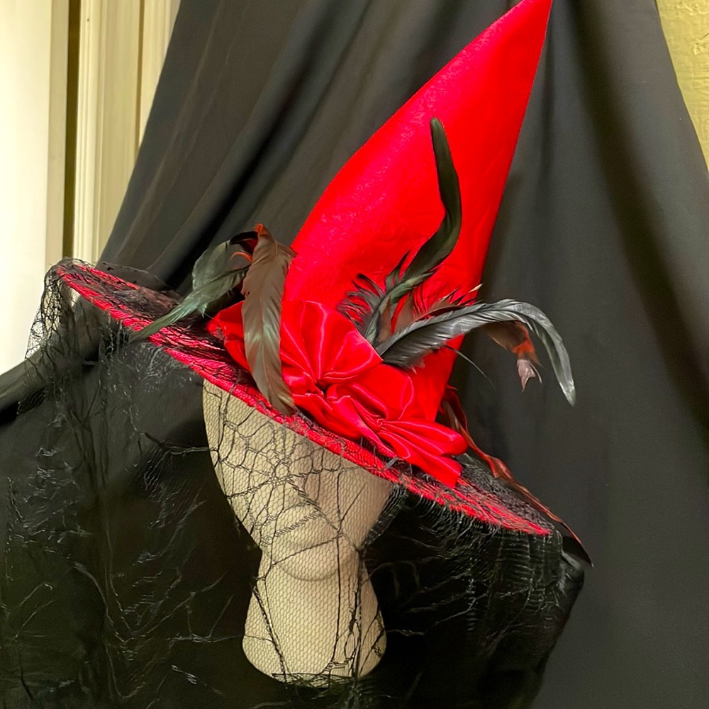 Vintage women’s hat costume